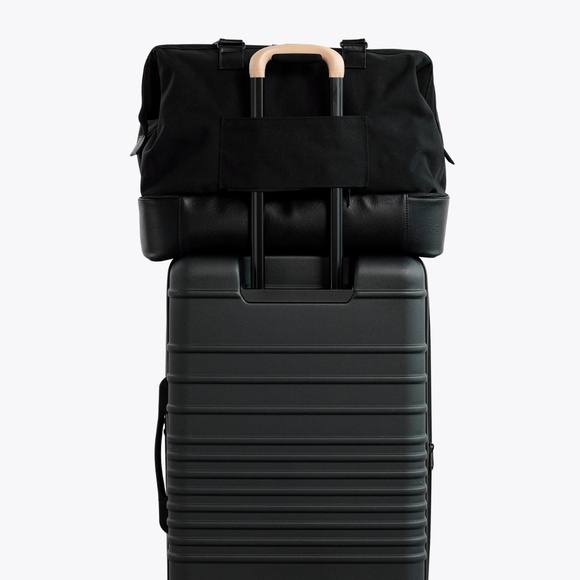 BÉIS The Weekender bag in Black - Picture 3 of 15